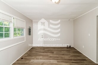 2701 Welland St in Columbia, SC - Foto de edificio - Building Photo