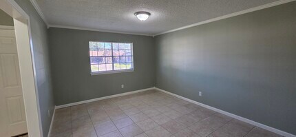 2114 Ray Ave in Bossier City, LA - Foto de edificio - Building Photo