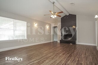 7714 Dawnridge Dr in Houston, TX - Building Photo - Building Photo