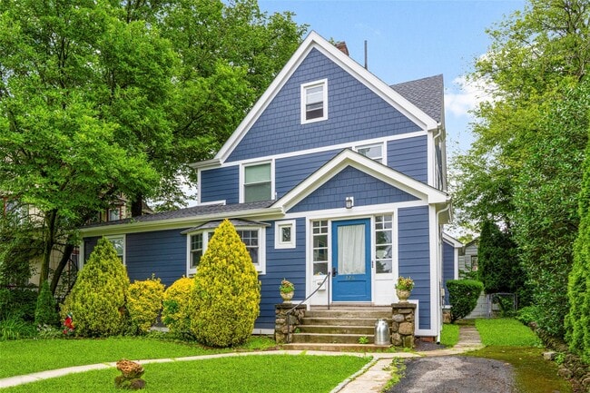 326 Prospect Ave in Mamaroneck, NY - Foto de edificio - Building Photo