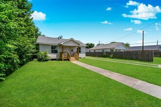 2804 Bringhurst St in Houston, TX - Building Photo - Building Photo