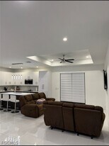 2301 NW 7th St in Cape Coral, FL - Building Photo