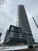 448 Burnhamthorpe Rd W in Mississauga, ON - Building Photo