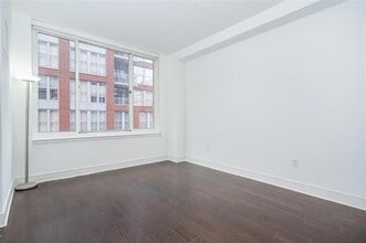 1100 Maxwell Ln in Hoboken, NJ - Building Photo - Building Photo