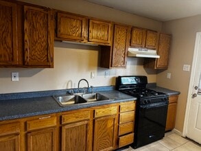 795 Southwell Ln in Florissant, MO - Building Photo - Building Photo