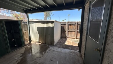 6078 W Golden Ln in Glendale, AZ - Building Photo - Building Photo