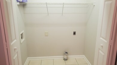 1300 Shenandoah Ave in Waynesboro, VA - Building Photo - Building Photo