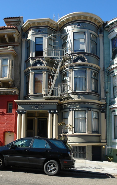 151 Central Ave in San Francisco, CA - Building Photo