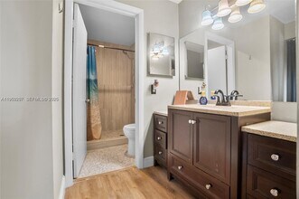 9606 W McNab Rd in Tamarac, FL - Building Photo - Building Photo