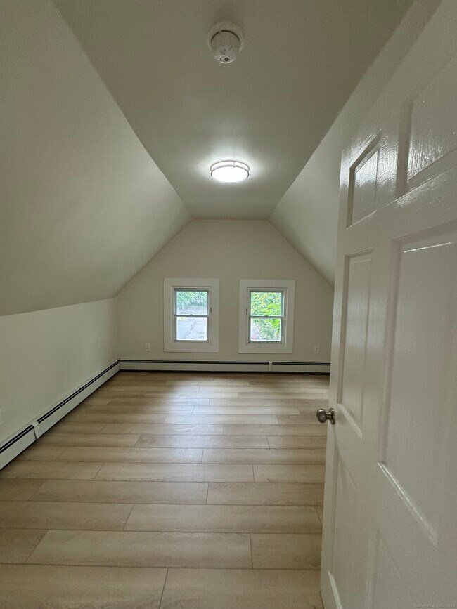 706 George St-Unit -3 in New Haven, CT - Building Photo - Building Photo
