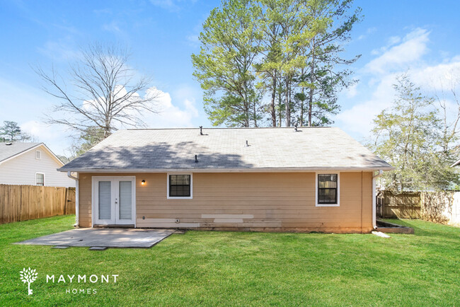 10414 Candlelight Rd in Jonesboro, GA - Building Photo - Building Photo