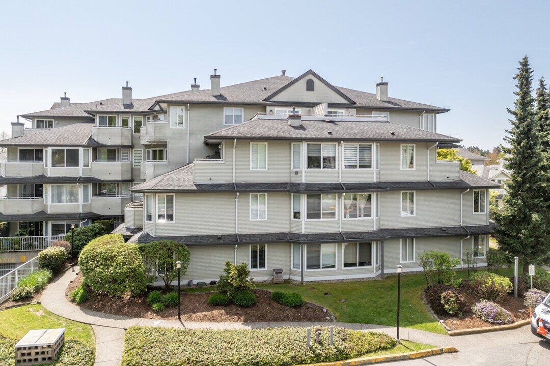 La Costa Green in Surrey, BC - Building Photo