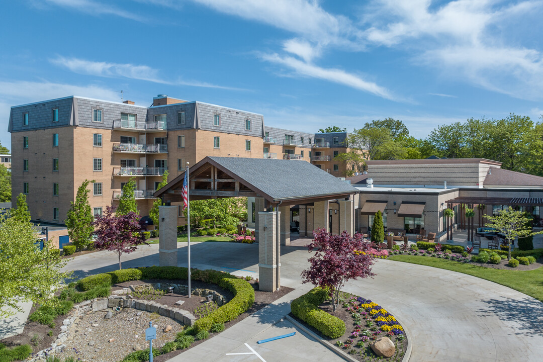 Breakwater Apartments at The Normandy in Rocky River, OH - Building Photo