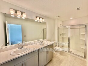 11764 Glenside Ter in Palmetto, FL - Building Photo - Building Photo