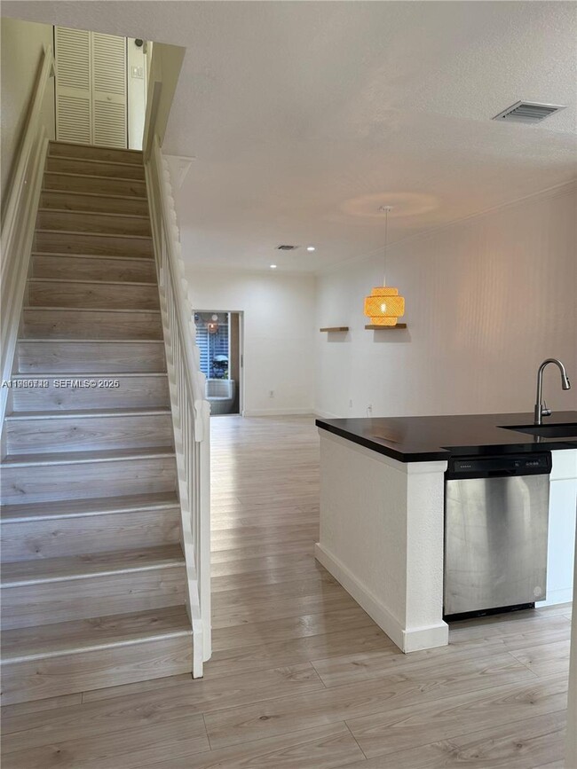 5779 NW 116th Ave in Doral, FL - Building Photo - Building Photo