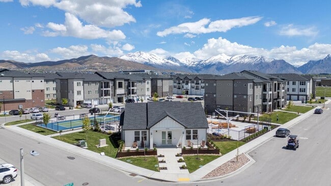 1922 N 3330 W in Eagle Mountain, UT - Building Photo - Building Photo