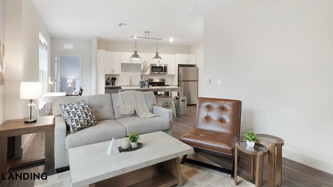 5885 Lakehurst Dr, Unit 2413