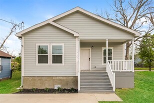 3127 Bay St in Houston, TX - Building Photo