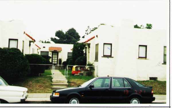 1811-1819 Bacon St in San Diego, CA - Building Photo