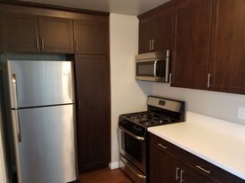 Ladera Townhouse Apartments