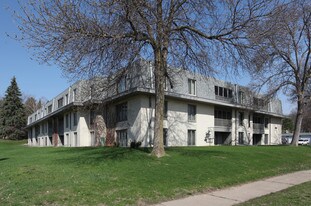 Sunset Apartments in New Hope, MN - Building Photo
