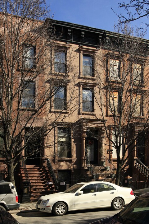 241 W 123rd St in New York, NY - Foto de edificio