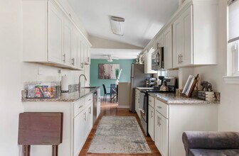 212 Paladin Dr in Virginia Beach, VA - Foto de edificio - Building Photo