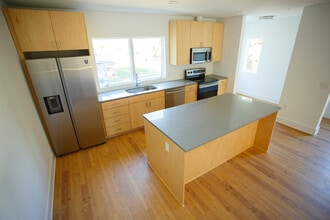 1300 Francis Ave in Orlando, FL - Building Photo - Building Photo