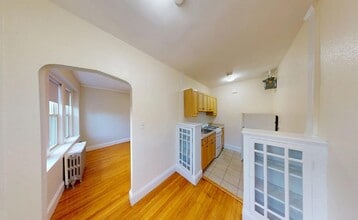 1411 Commonwealth Ave in Allston, MA - Building Photo - Building Photo