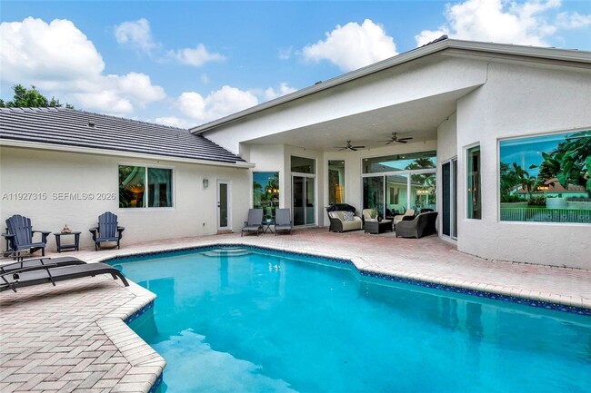 property at 2922 Medinah