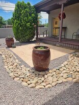1417 Agua Fria St, Unit Front in Santa Fe, NM - Building Photo