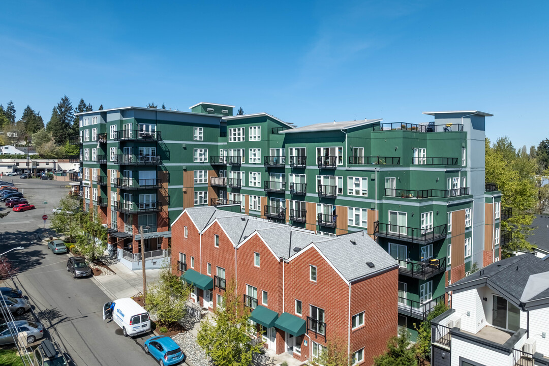 Sedona Apartments in Seattle, WA - Building Photo