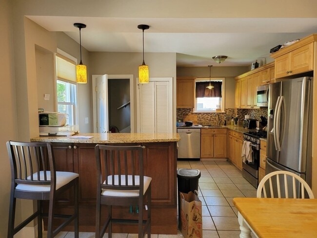 15 Jay St, Unit 1 in Cambridge, MA - Foto de edificio - Building Photo