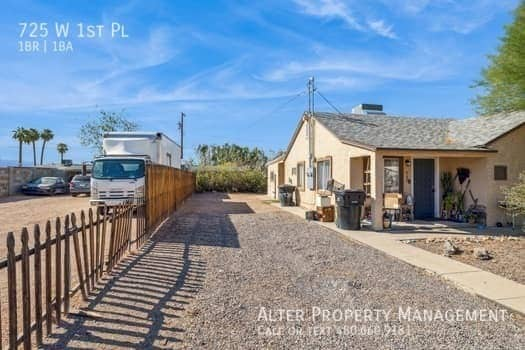 725 W 1st Pl in Mesa, AZ - Building Photo