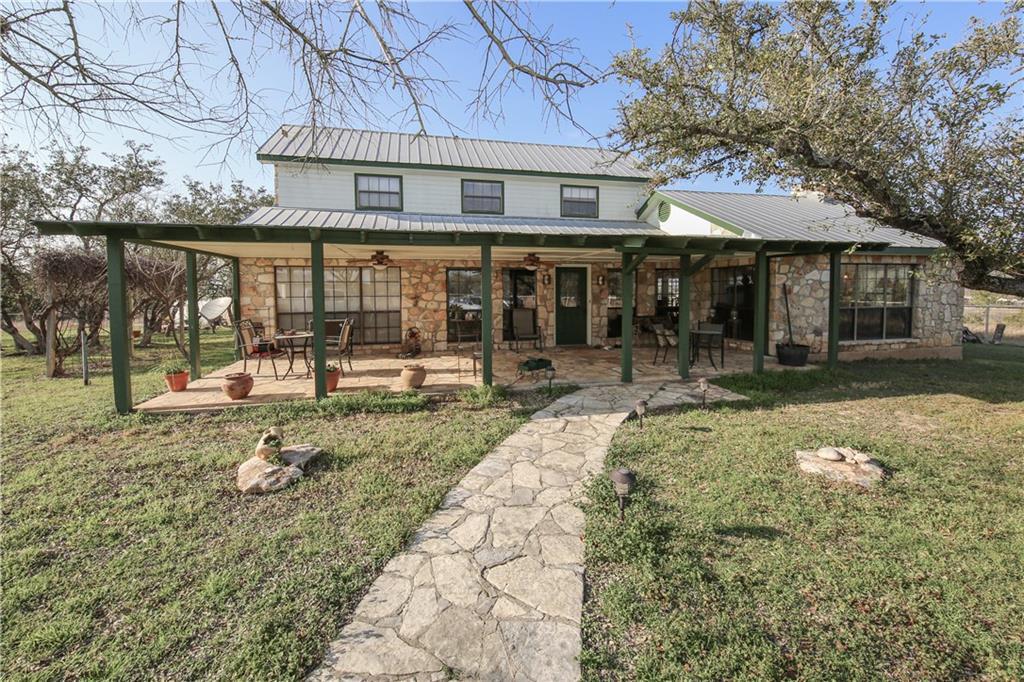 1000 G W Haschke Ln in Wimberley, TX - Building Photo