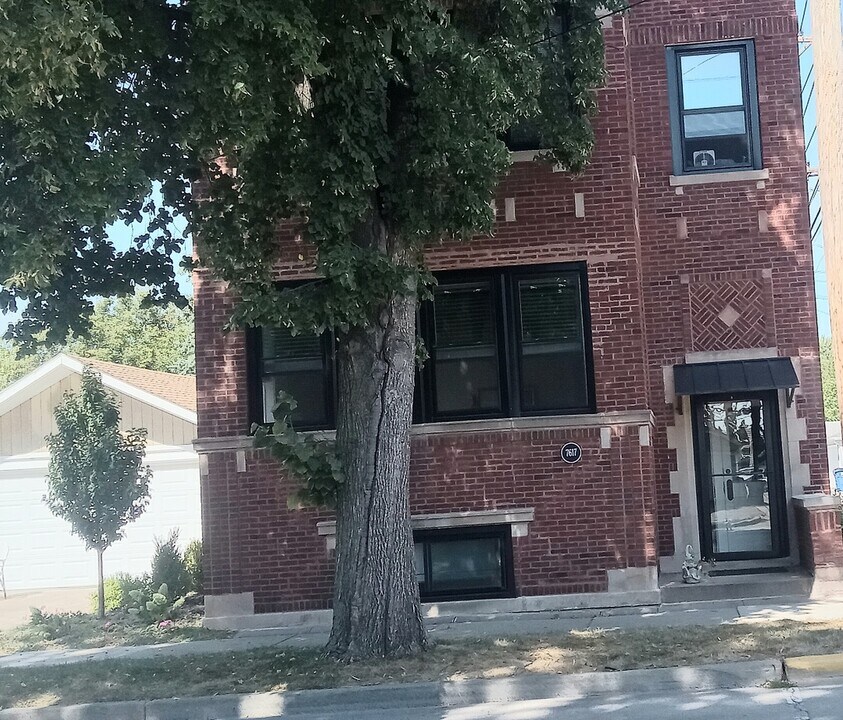 7617 Harvard St in Forest Park, IL - Building Photo
