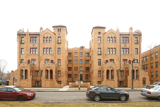 LaFer Apartments in Detroit, MI - Building Photo - Building Photo