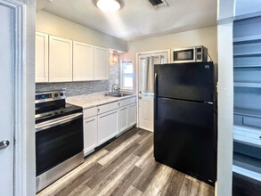 4410 Atoka St in Dallas, TX - Building Photo - Building Photo