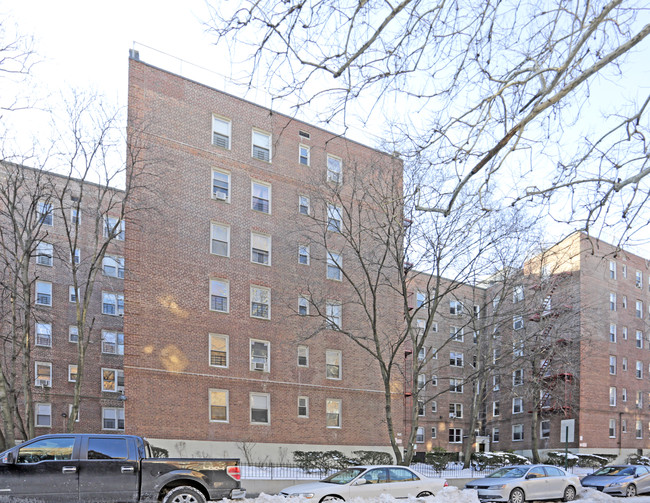 Green Park Sussex Apartments in Flushing, NY - Building Photo - Building Photo