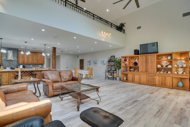 5100 28th Ave N in St. Petersburg, FL - Building Photo - Building Photo