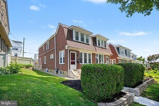 210 E 11th Ave in Conshohocken, PA - Building Photo