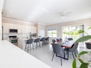 903 NW 167th Ave in Pembroke Pines, FL - Building Photo - Building Photo