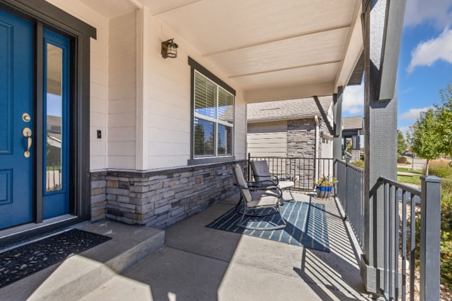 1940 Shadow Lake Dr in Windsor, CO - Foto de edificio - Building Photo