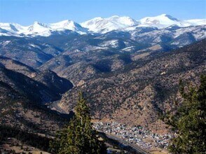 9366 Fall River Rd, Unit 9366 in Idaho Springs, CO - Foto de edificio - Building Photo