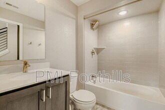 1611 N Harlan St in Lakewood, CO - Building Photo - Building Photo