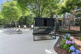 Finley At Fairfax Corner in Fairfax, VA - Foto de edificio - Building Photo