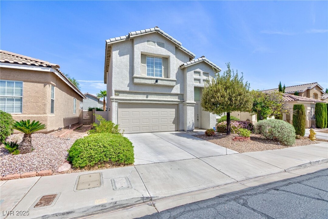 9748 Derbyhill Cir in Las Vegas, NV - Foto de edificio