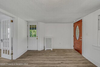 934 Woodlawn St in Scranton, PA - Building Photo - Building Photo