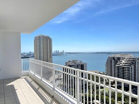 801 Brickell Key Blvd, Unit 2609 in Miami, FL - Building Photo