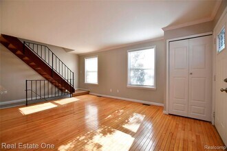 1527 Mariner Dr in Walled Lake, MI - Building Photo - Building Photo